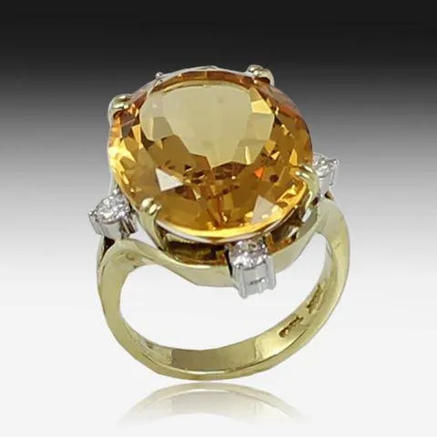 18kt White Gold Citrine ring and Diamond