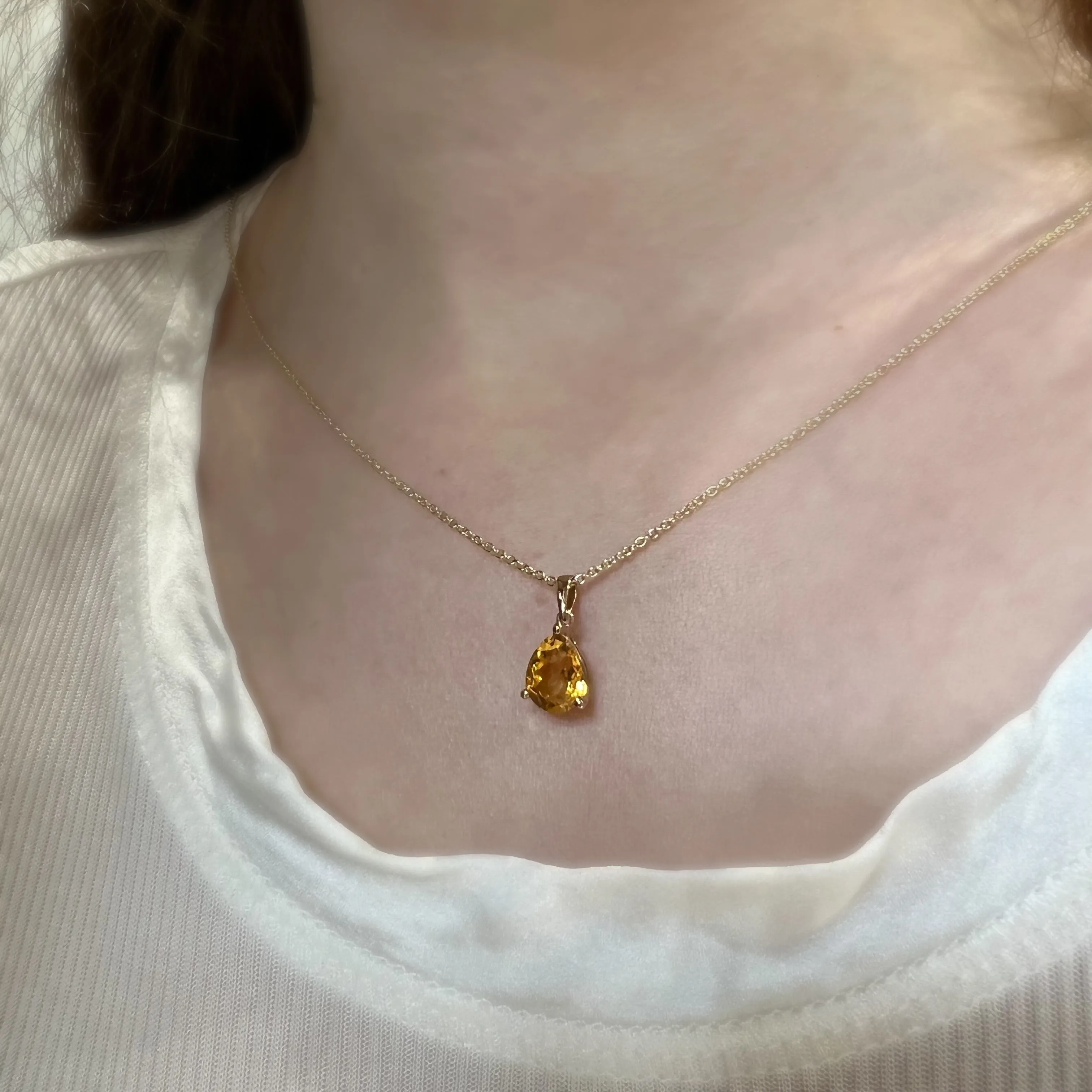9ct Yellow Gold 1.70ct Pear Cut Citrine Pendant