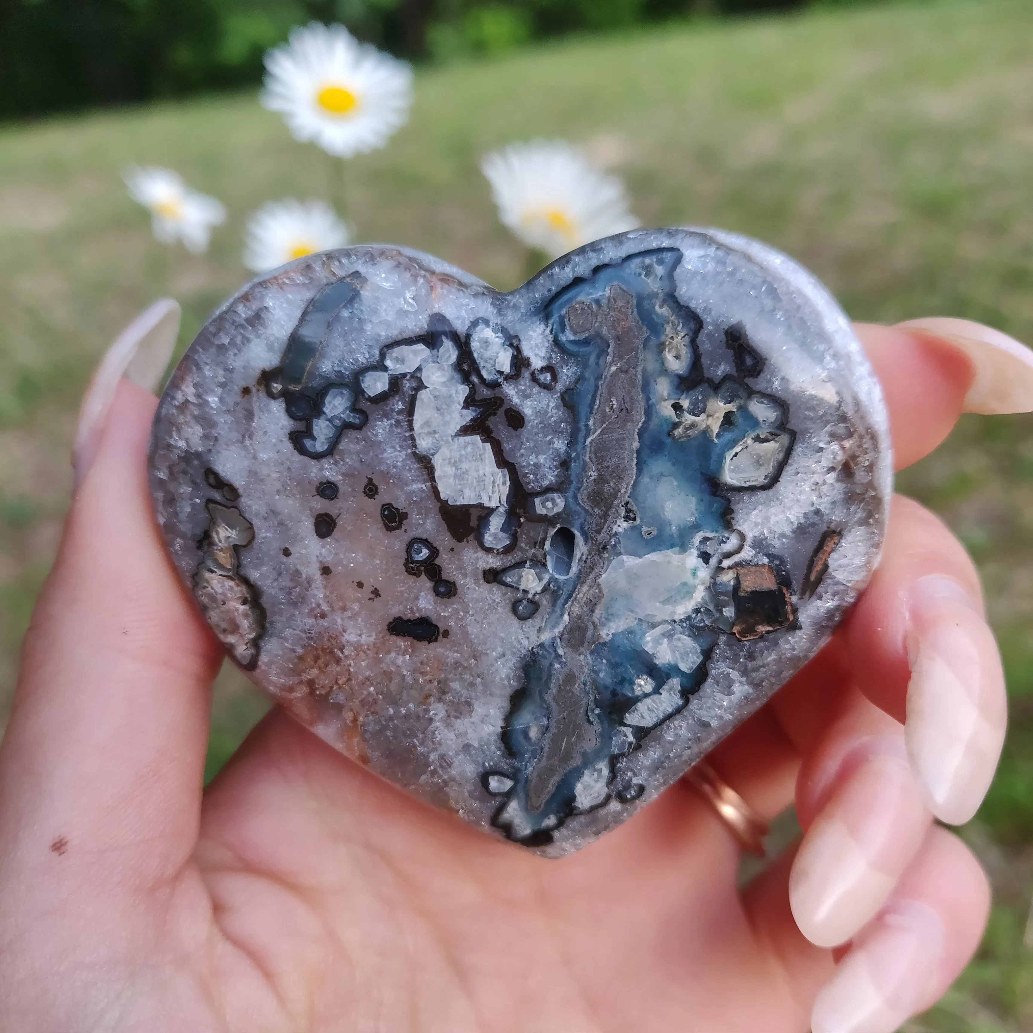 Aura Amethyst Heart (#10)