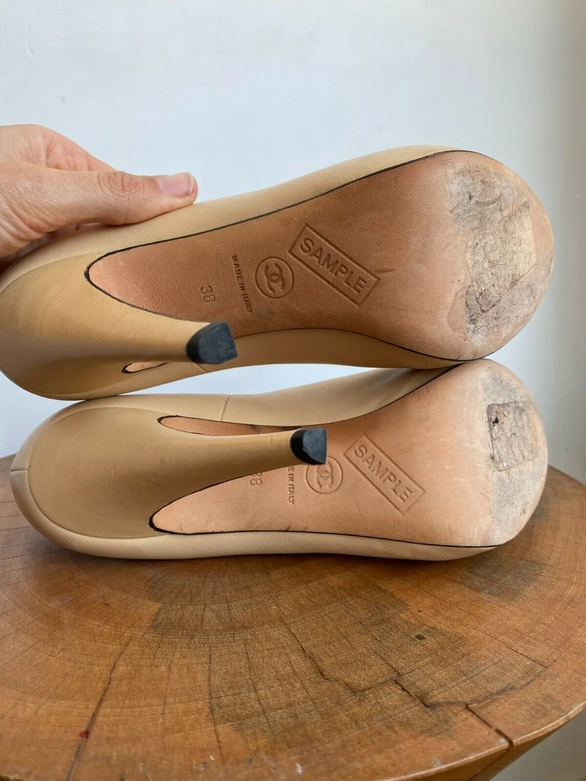 BEIGE CAP TOE PUMP