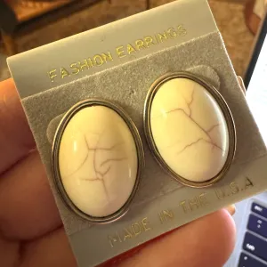 Eggshell Pink Crackle Studs - Kooky Deadstock Earrings