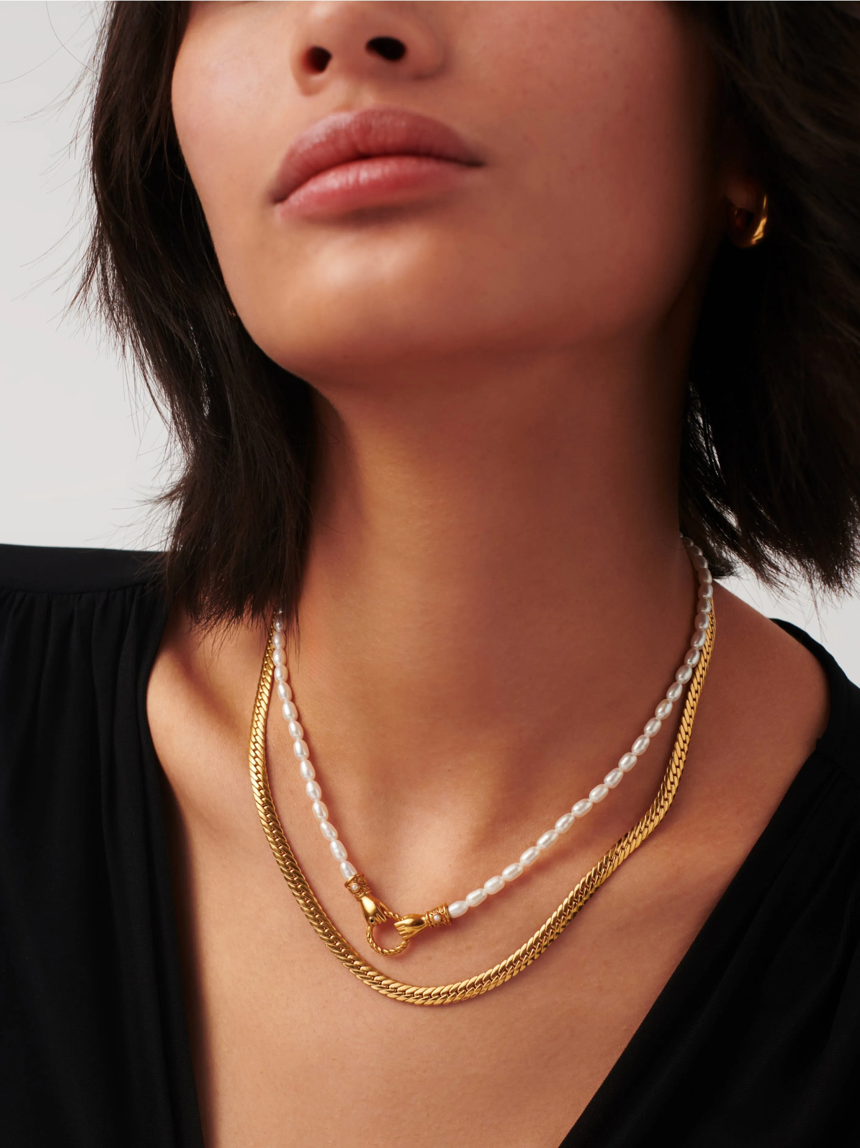 Harris Reed In Good Hands Pearl Pendant Necklace | 18k Gold Plated/Pearl & Black Onyx