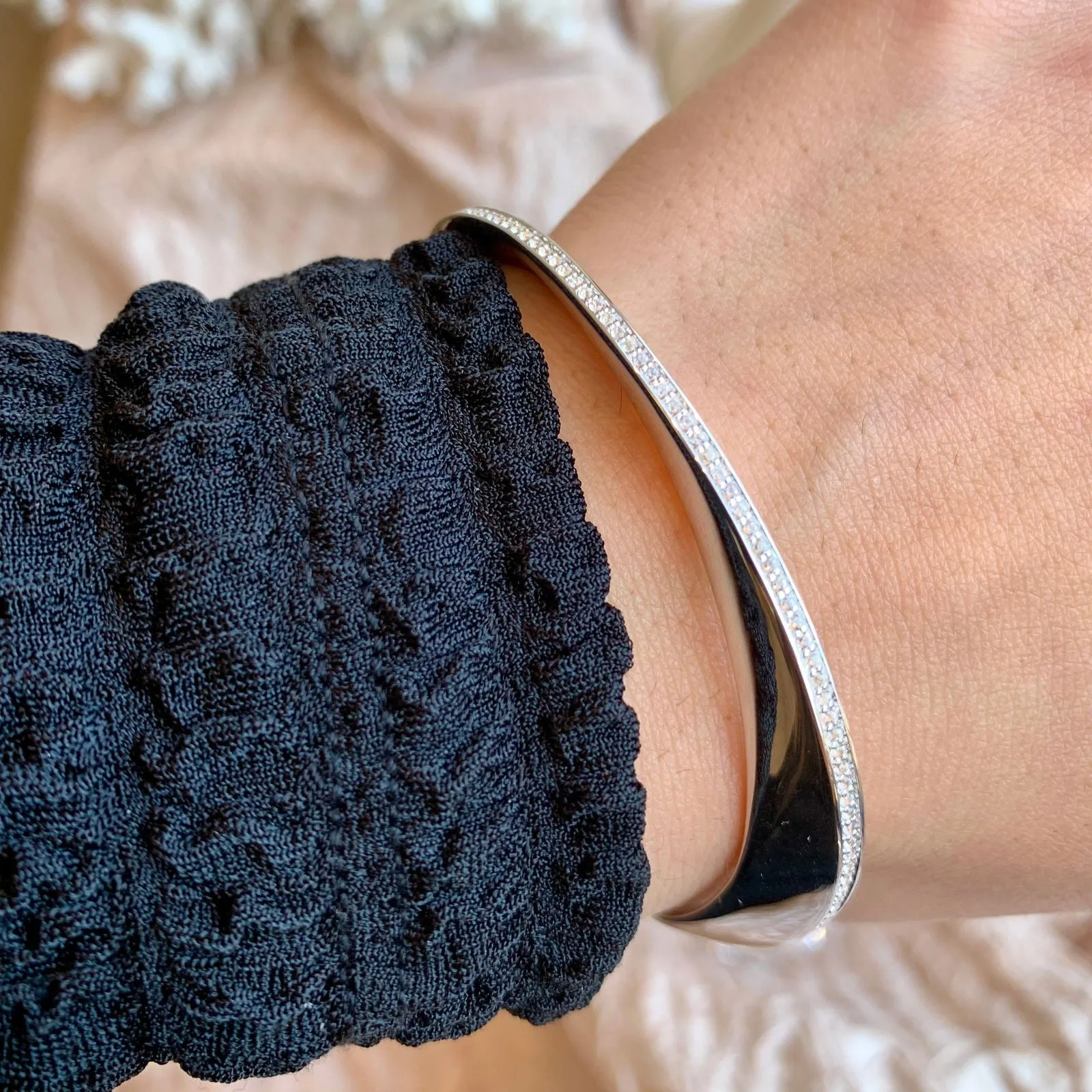 Mobius White Sapphire Bangle