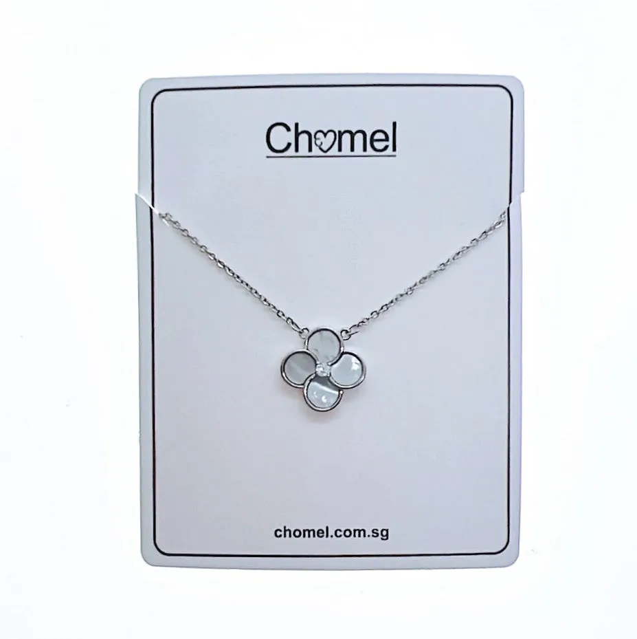 Mother of Pearl Clover Leaf Necklace