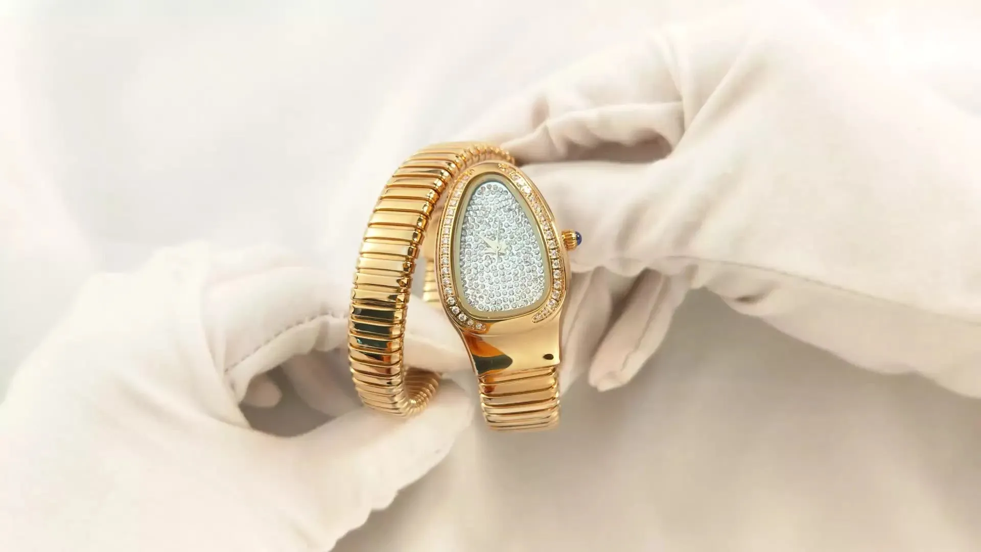 New Snake Design Luxury Wrist Quartz Watch For Women with Lab Diamonds