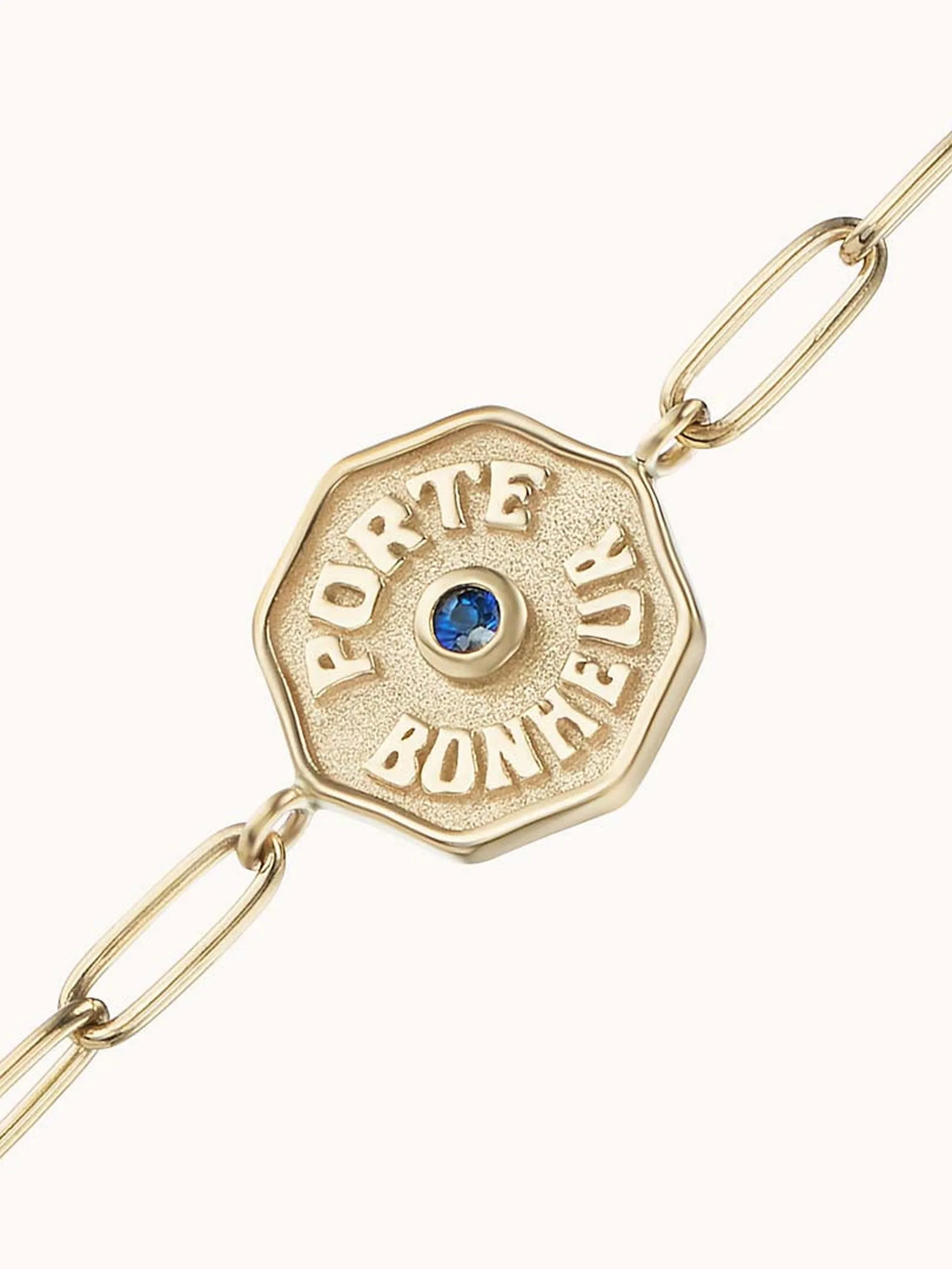 Petite Porte Bonheur bracelet in blue sapphire