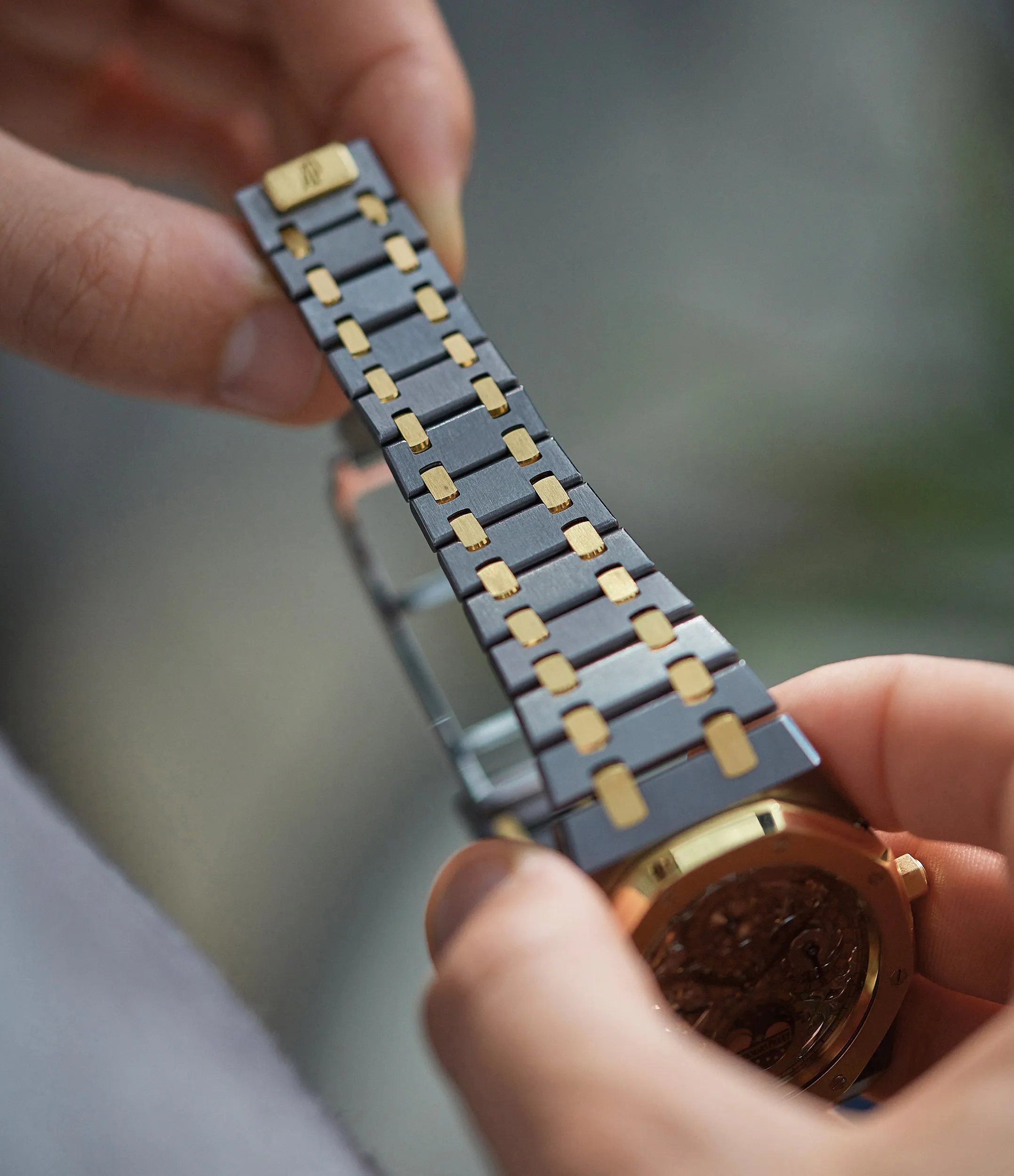 Royal Oak 25829TA | Tantalum and Yellow Gold