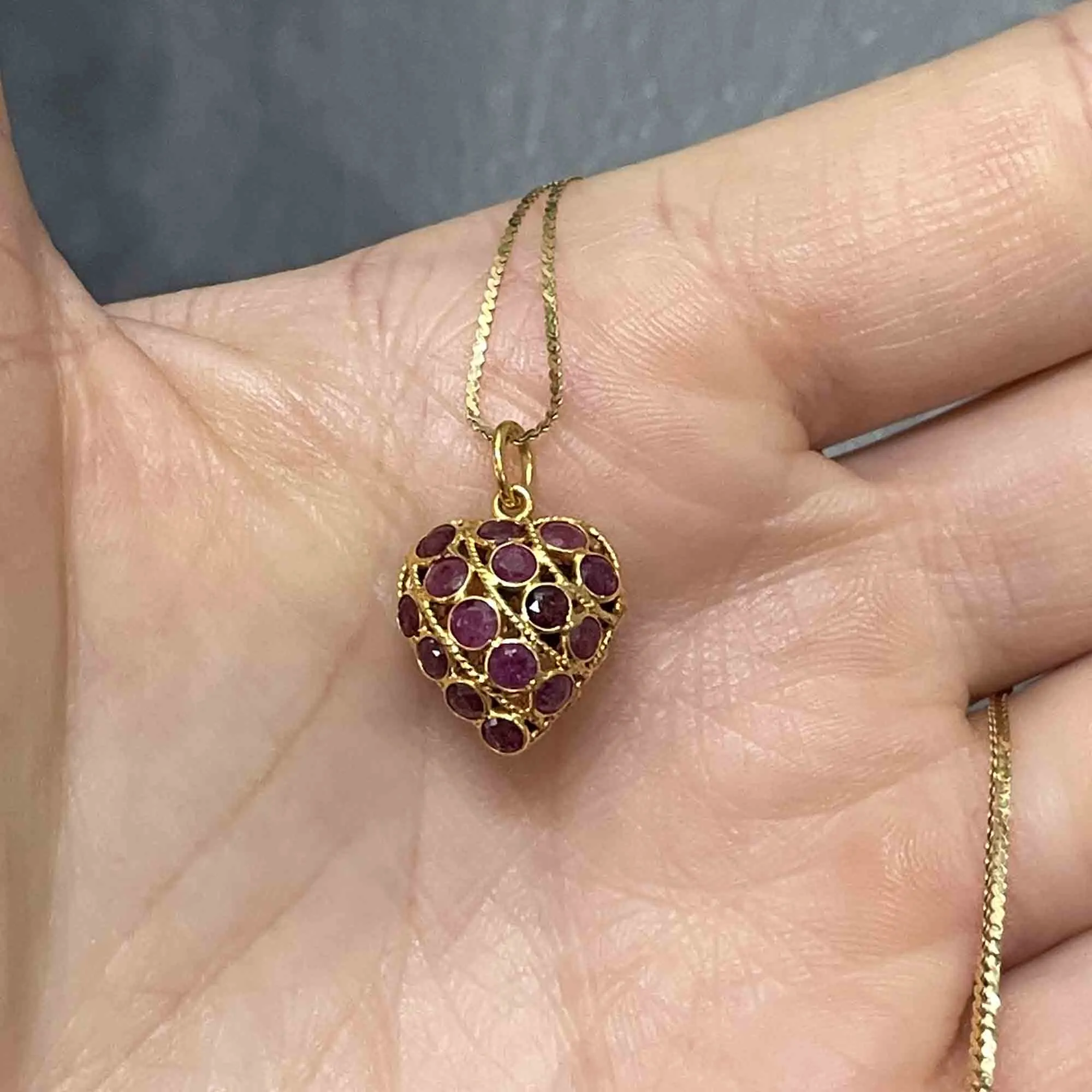 Vintage 14K Gold Filigree Ruby Sapphire Heart Pendant Necklace