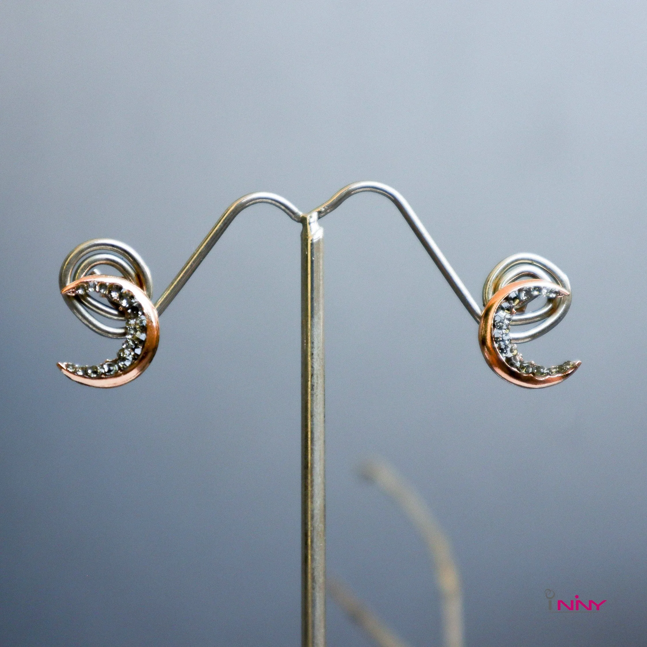 Vintage Crescent Moon Stud