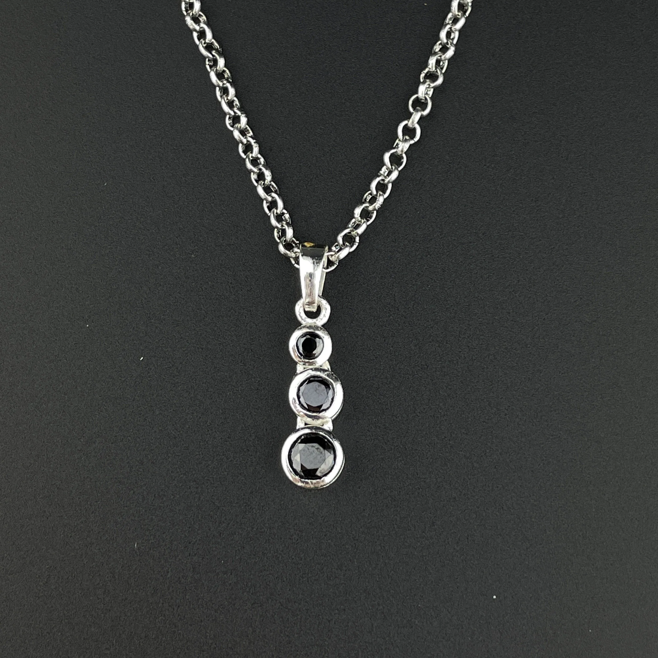 Vintage Silver Black Onyx Three Stone Infinity Pendant Necklace