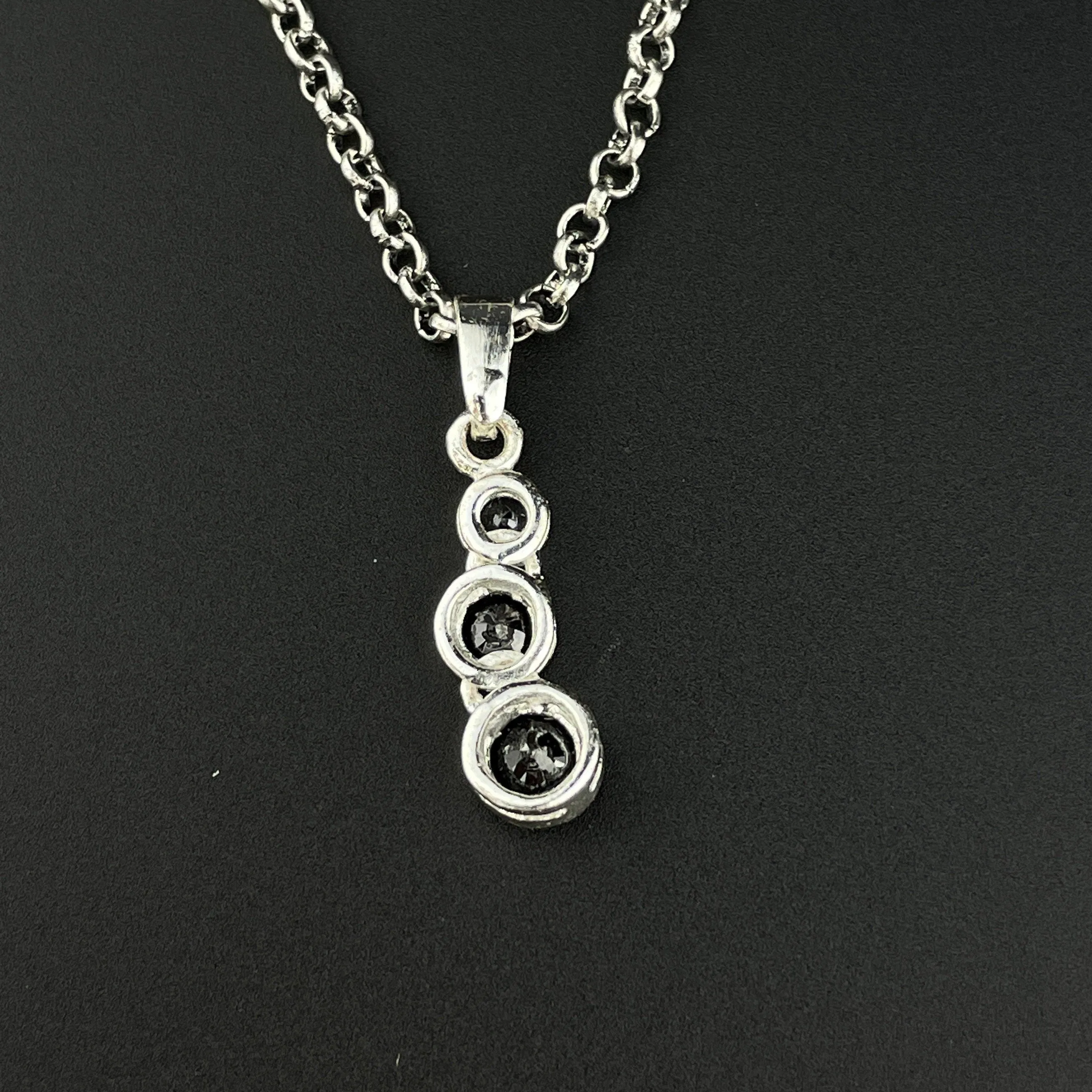 Vintage Silver Black Onyx Three Stone Infinity Pendant Necklace